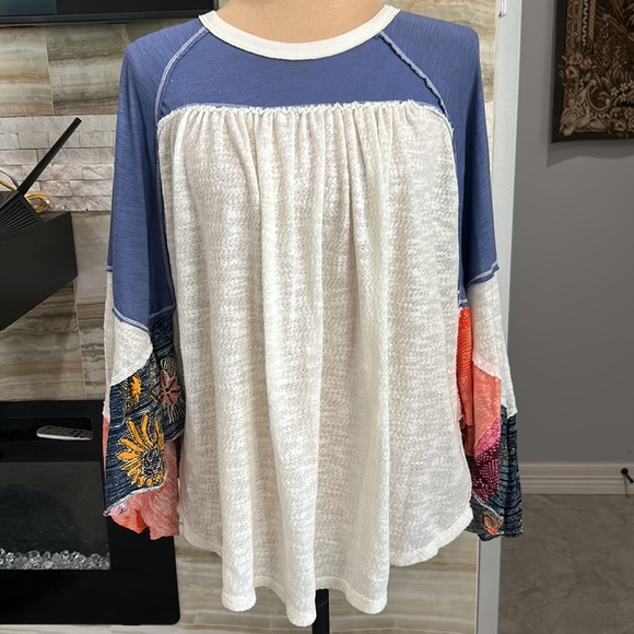 Free People “We The Free” Size small Friday Fever Pullover Top. (131) - Picture 3 of 7